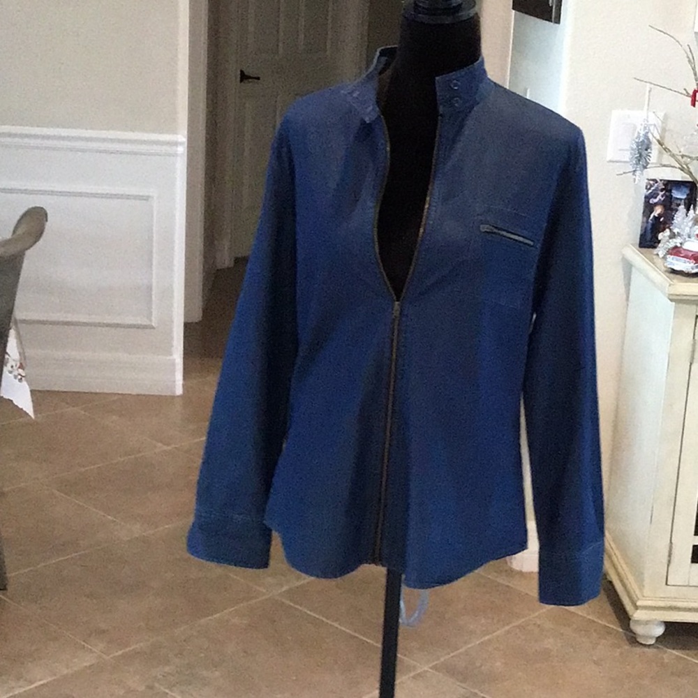 Faconnable zip front soft denim top, size 8